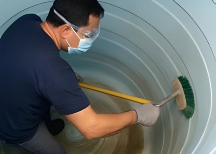 deep tank cleaning 3